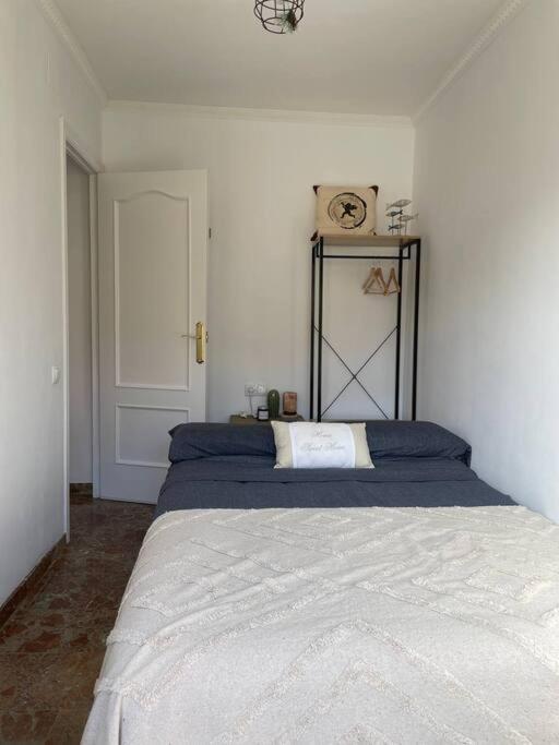 Cal Salmare Seafront Apartment With Rooftop Terrace And Pool กาลาเฟลล์ ภายนอก รูปภาพ